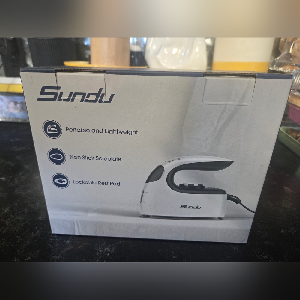 New Sundu 1000W Steam Iron - Picture 2 of 5